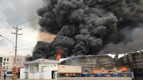 Li&ecirc;n tiếp ch&aacute;y lớn, C&ocirc;ng an B&igrave;nh Dương lập đo&agrave;n kiểm tra PCCC