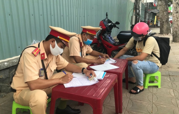 Đừng để v&agrave;o t&ugrave; v&igrave; l&aacute;i xe ẩu