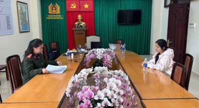 Khởi tố c&ocirc; g&aacute;i ph&aacute;t video khi&ecirc;u d&acirc;m tr&ecirc;n mạng x&atilde; hội