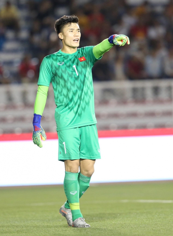 B&ugrave;i Tiến Dũng đến CLB TP HCM