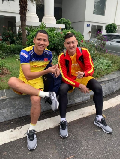 Tuyển Việt Nam quyết thắng Th&aacute;i Lan như m&oacute;n qu&agrave; chia tay l&atilde;o tướng Anh Đức