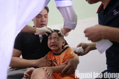 Vụ vợ chồng trẻ chết dưới b&aacute;nh xe container: Gần 1 tỉ đồng hỗ trợ 3 ch&aacute;u b&eacute;