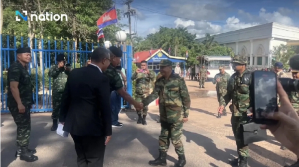 Th&aacute;i Lan v&agrave; Campuchia đồng &yacute; r&uacute;t qu&acirc;n khỏi khu vực tranh chấp