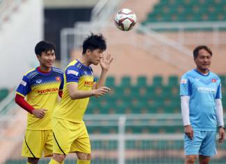 U23 Việt Nam ch&agrave;o năm mới bằng buổi tập bất chấp nắng gắt, sẵn s&agrave;ng l&ecirc;n đường dự U23 ch&acirc;u &Aacute;