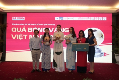 Nguyễn Quang Hải s&aacute;ng gi&aacute; tại Quả B&oacute;ng v&agrave;ng Việt Nam 2019