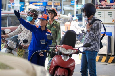 Giá xăng dầu lại đồng loạt tăng