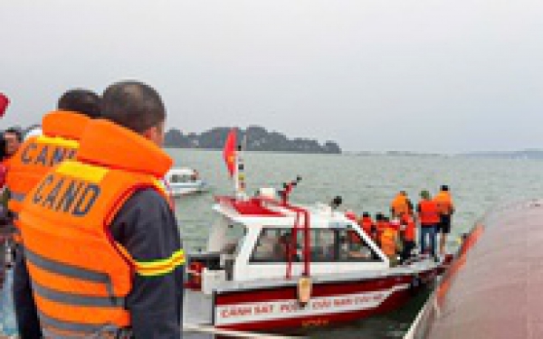 Tìm thấy nạn nhân thứ 39 trong vụ lật tàu du lịch trên vịnh Hạ Long