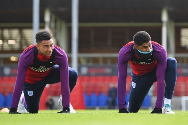 Ngoại hạng Anh ch&iacute;nh thức l&agrave;m n&oacute;ng, sẵn s&agrave;ng quay trở lại