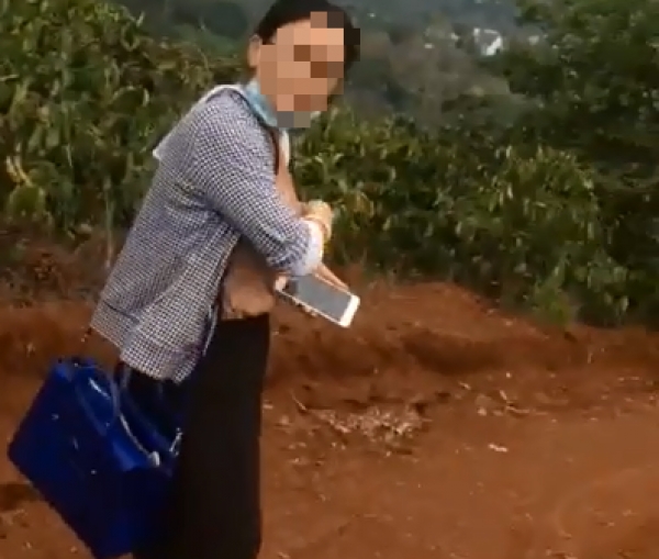 Nữ Trưởng ph&ograve;ng TN-MT xưng m&agrave;y tao khi l&agrave;m việc l&ecirc;n tiếng