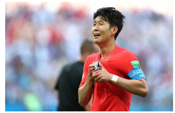 Quang Hải bị Son Heung-min vượt mặt gi&agrave;nh Quả b&oacute;ng V&agrave;ng ch&acirc;u &Aacute; 2019