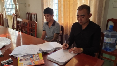 Triệu tập xử l&yacute; 2 thanh ni&ecirc;n đ&ograve;i nợ thu&ecirc; trữ hung kh&iacute;, chơi ma t&uacute;y đ&aacute;