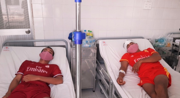 Cứu nạn 3 ngư dân người Indonesia trên vùng biển Sóc Trăng
