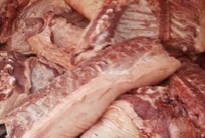 Chặn h&agrave;ng tấn heo c&oacute; mụn nước v&agrave;o chợ đầu mối B&igrave;nh Điền