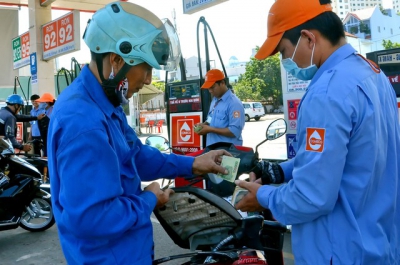 Không điều chỉnh giá xăng dầu vào dịp nghỉ lễ 30-4, 1-5