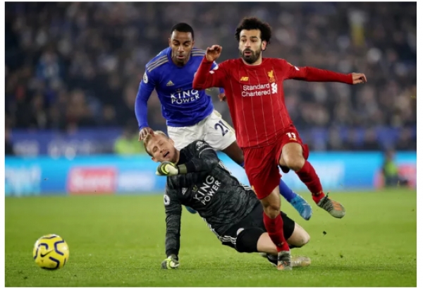 Leicester "tặng qu&agrave;", Liverpool gi&agrave;nh ng&ocirc;i v&ocirc; địch m&ugrave;a Đ&ocirc;ng