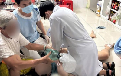 Nam gi&aacute;o vi&ecirc;n than mệt, đổ gục v&agrave; kh&ocirc;ng qua khỏi