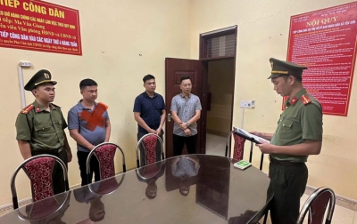 Bắt 2 “ông trùm” điều hành gần 400 website “phim đen”, phát tán 22.000 clip đồi trụy