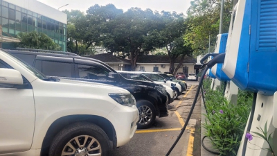 Thủ tướng: Nghi&ecirc;n cứu, ban h&agrave;nh ch&iacute;nh s&aacute;ch khuyến kh&iacute;ch ph&aacute;t triển xe điện