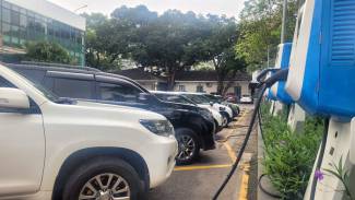 Thủ tướng: Nghi&ecirc;n cứu, ban h&agrave;nh ch&iacute;nh s&aacute;ch khuyến kh&iacute;ch ph&aacute;t triển xe điện