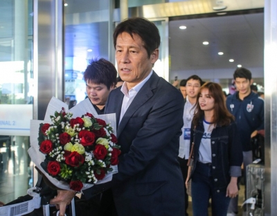 Đội tuyển Th&aacute;i Lan tới Nội B&agrave;i, chuẩn bị "quyết đấu" với thầy tr&ograve; HLV Park Hang-seo