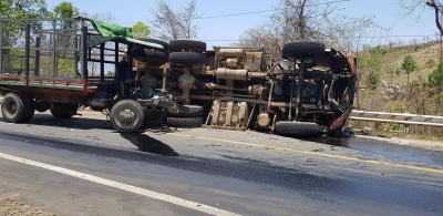 5 phương tiện va chạm li&ecirc;n ho&agrave;n tr&ecirc;n đ&egrave;o, 3 người nhập viện