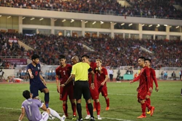 Chấm điểm Việt Nam vs Th&aacute;i Lan: 'Người nhện' Văn L&acirc;m tỏa s&aacute;ng