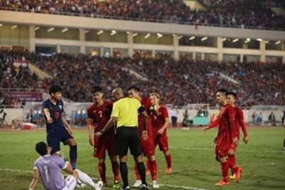 Chấm điểm Việt Nam vs Th&aacute;i Lan: 'Người nhện' Văn L&acirc;m tỏa s&aacute;ng