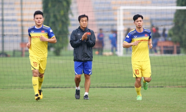 C&ocirc;ng Phượng chờ duy&ecirc;n T&acirc;y &Aacute;