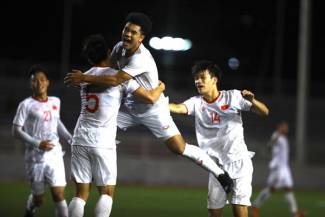 H&agrave; Đức Chinh bị y&ecirc;u cầu kiểm tra doping ngay sau trận gặp U22 Singapore