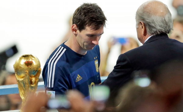 'Sẽ l&agrave; bất c&ocirc;ng nếu Messi kh&ocirc;ng v&ocirc; địch World Cup'