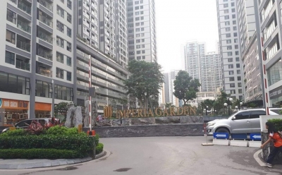 T&igrave;nh tiết mới vụ người nước ngo&agrave;i s&agrave;m sỡ b&eacute; g&aacute;i trong thang m&aacute;y