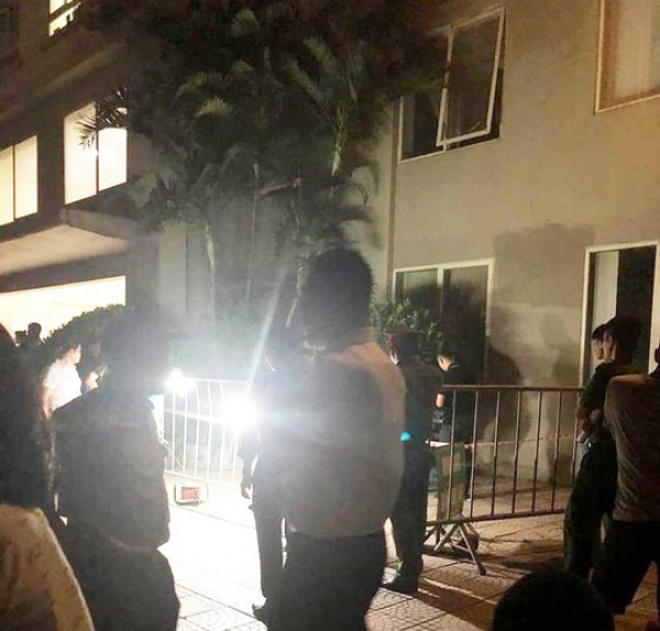 B&eacute; g&aacute;i 4 tuổi rơi từ tầng 12 t&ograve;a chung cư tử vong thương t&acirc;m