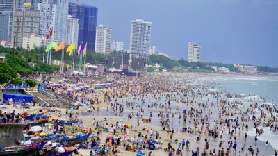 Toàn cảnh Vũng Tàu trong ngày đầu nghỉ lễ