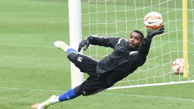 Thủ th&agrave;nh UAE: &lsquo;T&ocirc;i hứa sẽ d&ugrave;ng mọi c&aacute;ch đ&aacute;nh bại Việt Nam&rsquo;