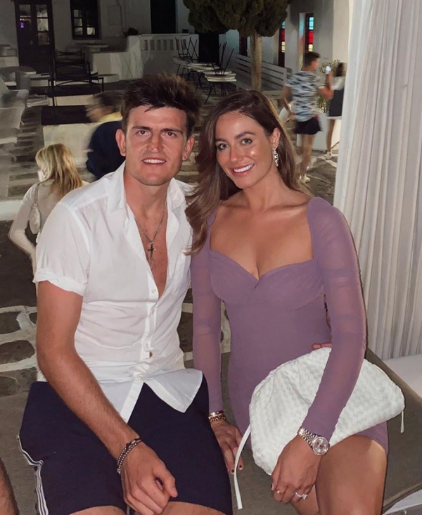 Đại chiến quán bar, Harry Maguire sa lưới cảnh sát Hy Lạp