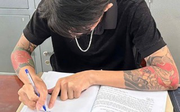 Đốt ph&aacute;o trong tiệc th&ocirc;i n&ocirc;i, thanh ni&ecirc;n Gia Lai bị phạt hơn 6 triệu đồng