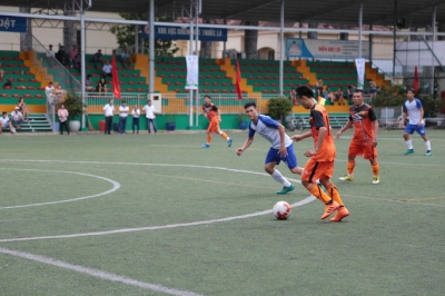 Khởi động giải b&oacute;ng đ&aacute; Hiệp hội Doanh nghiệp TP HCM