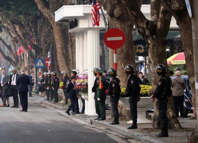 Trực tiếp Thượng đỉnh Mỹ-Triều: Kh&aacute;ch sạn Metropole trước "Giờ G"