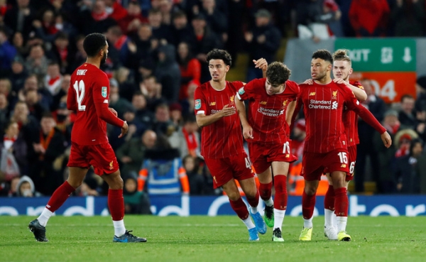 Rượt đuổi 10 b&agrave;n thắng, Liverpool hạ Arsenal ở c&uacute;p Li&ecirc;n đo&agrave;n