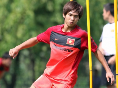 Cựu trung vệ ĐT Việt Nam gửi t&acirc;m thư tới VFF mong được giảm &aacute;n