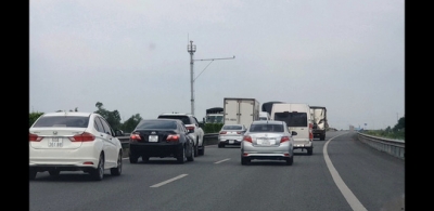 Tuyến cao tốc TP HCM - Trung Lương đang như... đường l&agrave;ng!