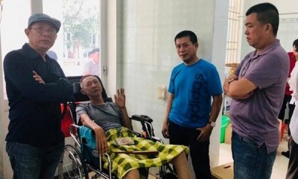 Nghệ sĩ Trung Dân: “Anh Lê Bình yếu, nhận ra chúng tôi nhưng nói chuyện rất khó khăn”!