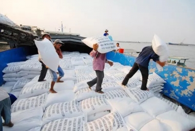 Gạo Việt Nam tìm cơ hội trong khó khăn