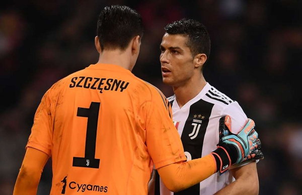 'Cristiano Ronaldo &iacute;ch kỷ v&igrave; bị &aacute;m ảnh với chiến thắng'