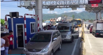 V&igrave; sao đề xuất xả tất cả c&aacute;c trạm thu ph&iacute; BOT trong 3 ng&agrave;y Tết bị &ldquo;tu&yacute;t c&ograve;i&rdquo;?